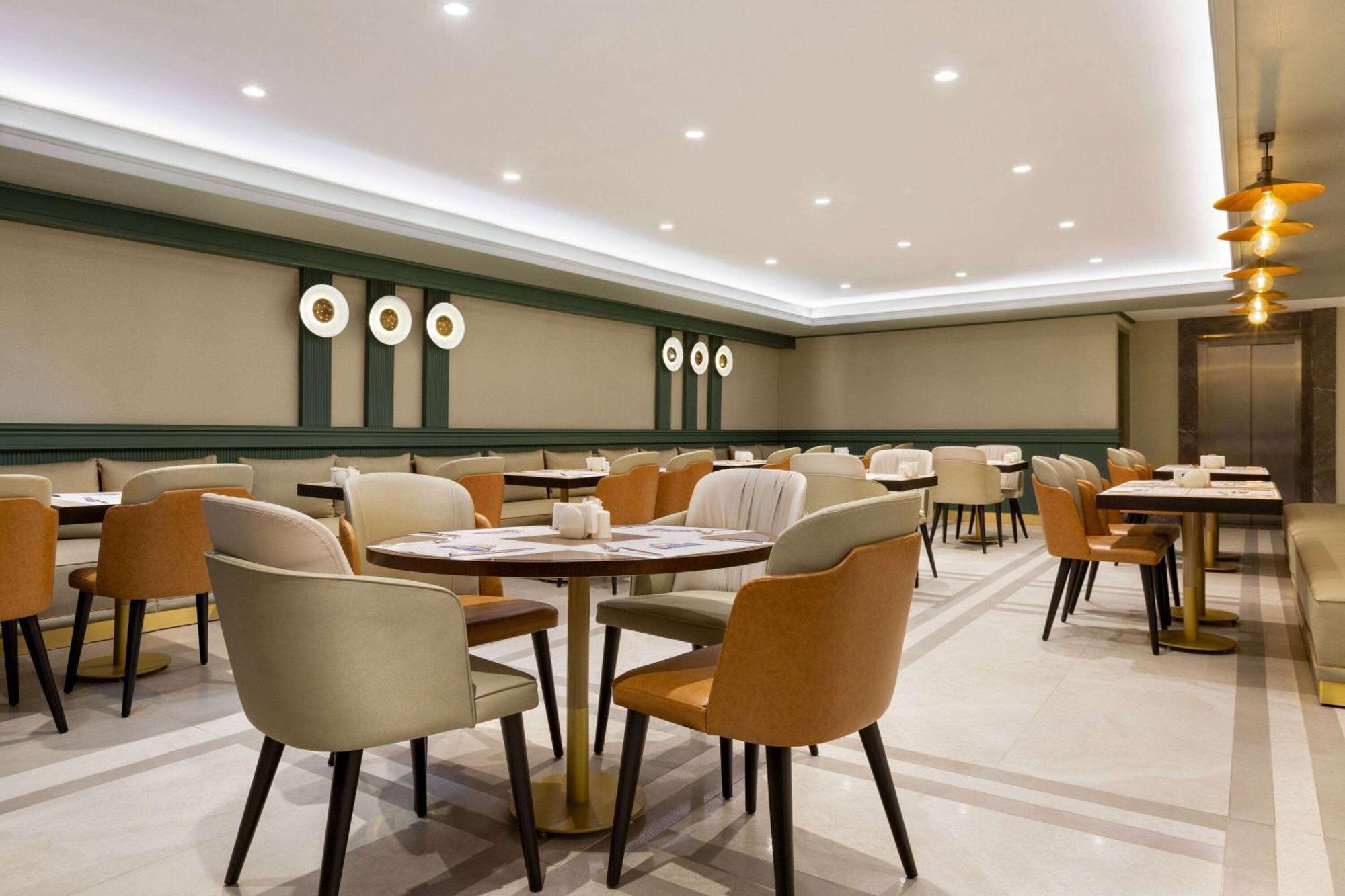 Days Inn By Wyndham Istanbul Bomonti 外观 照片