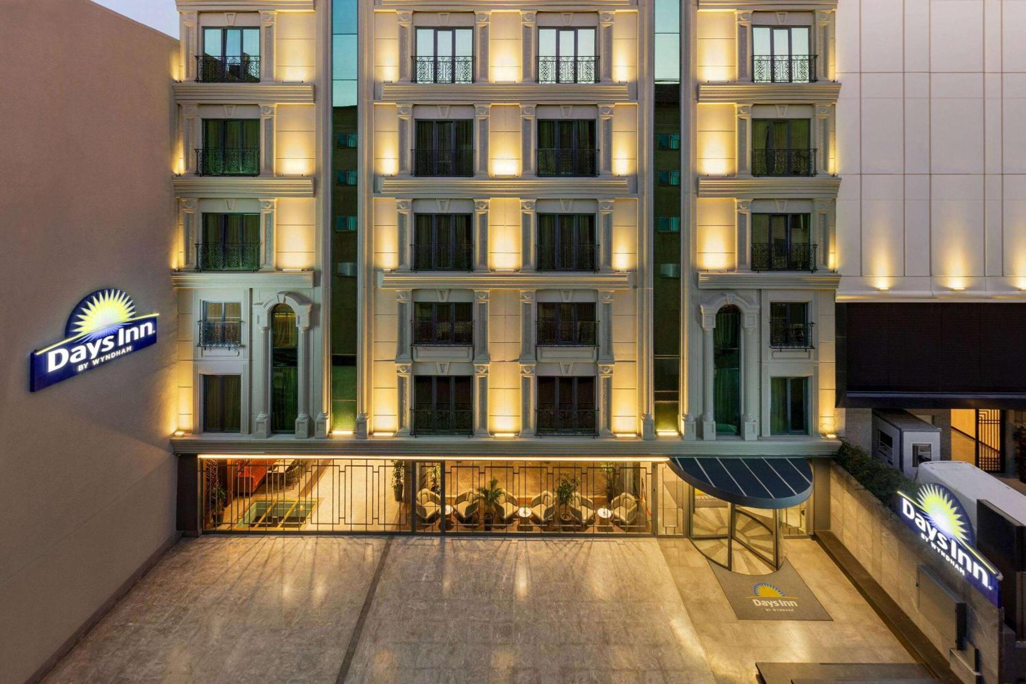 Days Inn By Wyndham Istanbul Bomonti 外观 照片