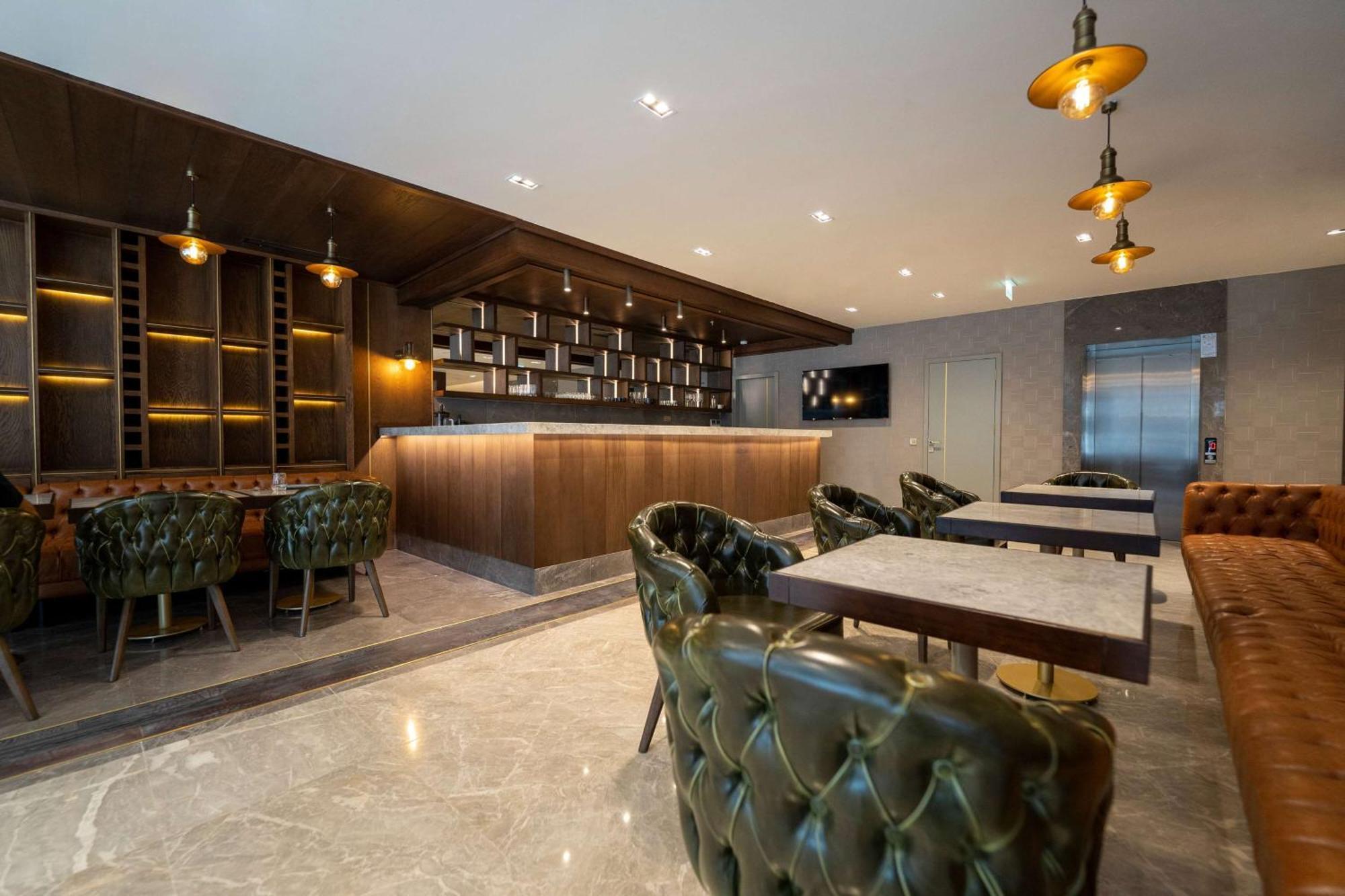 Days Inn By Wyndham Istanbul Bomonti 外观 照片