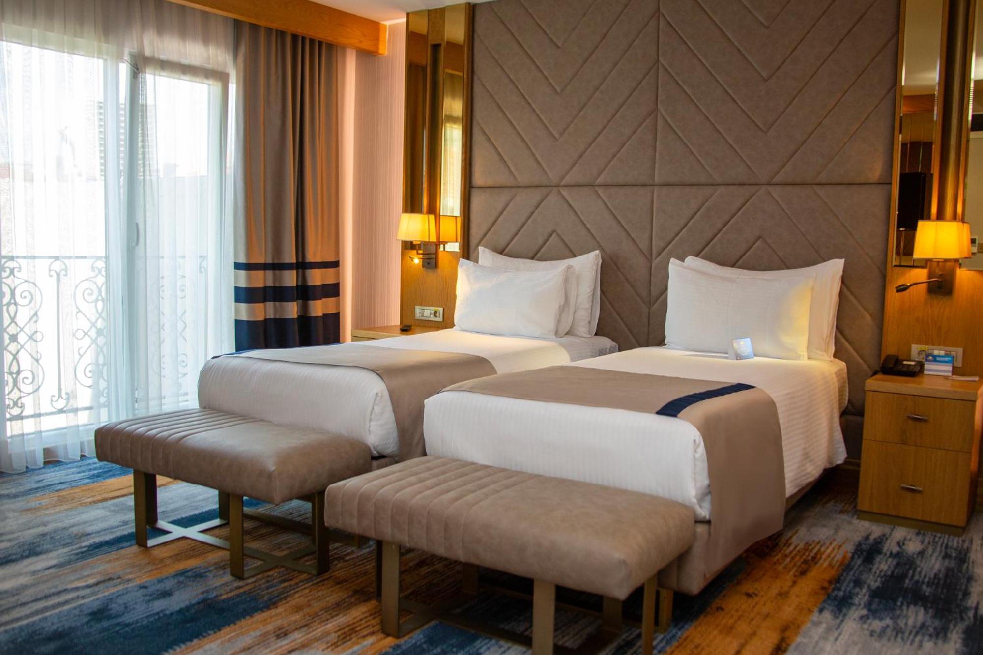 Days Inn By Wyndham Istanbul Bomonti 外观 照片